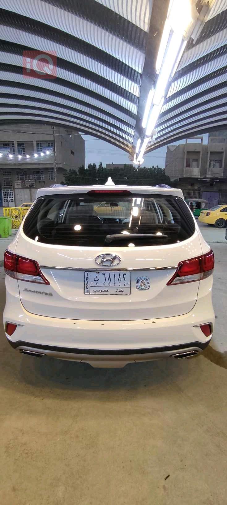 Hyundai Grand Santa Fe